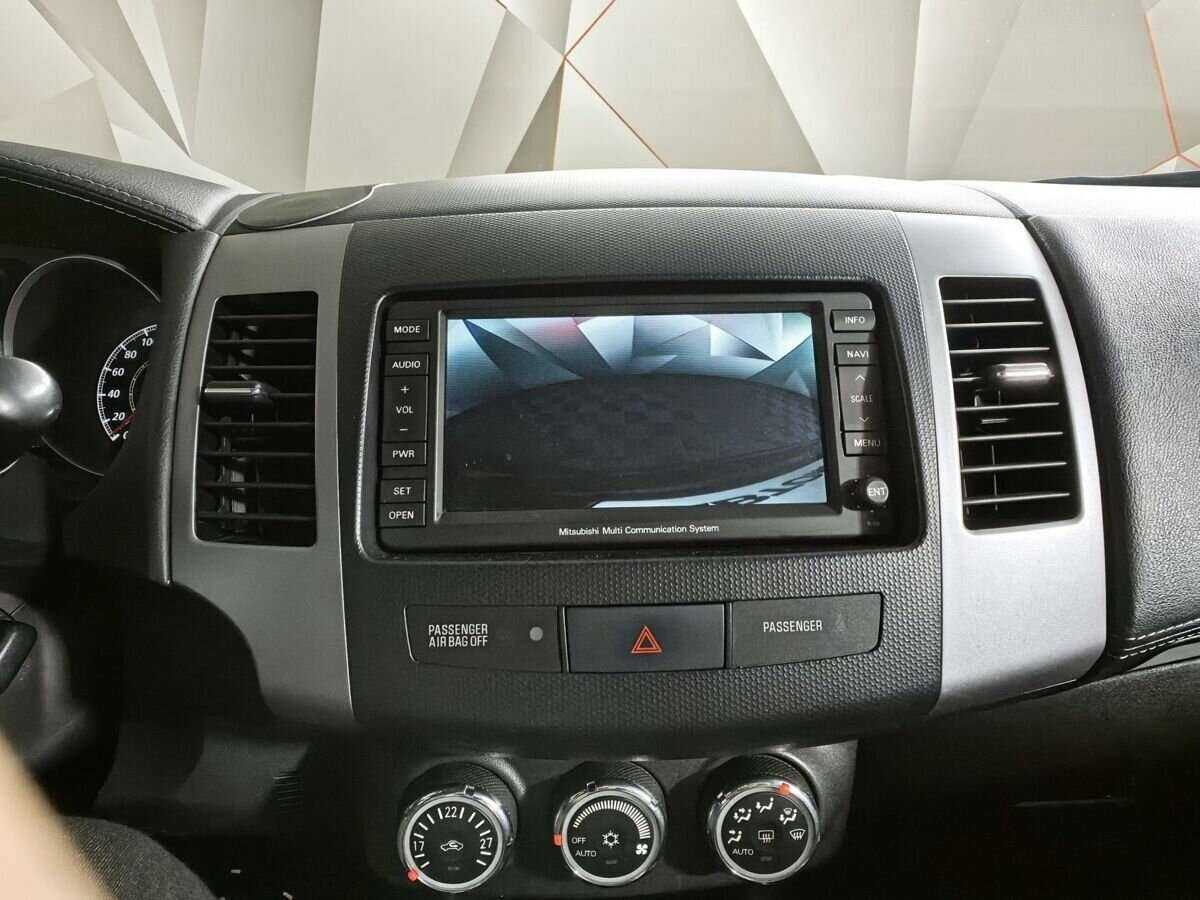 Mitsubishi Outlander с пробегом — 2011 год. Фото: #15