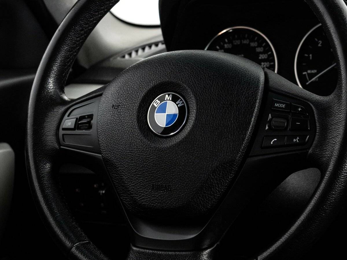 BMW 1 серии с пробегом — 2012 год. Фото: #10