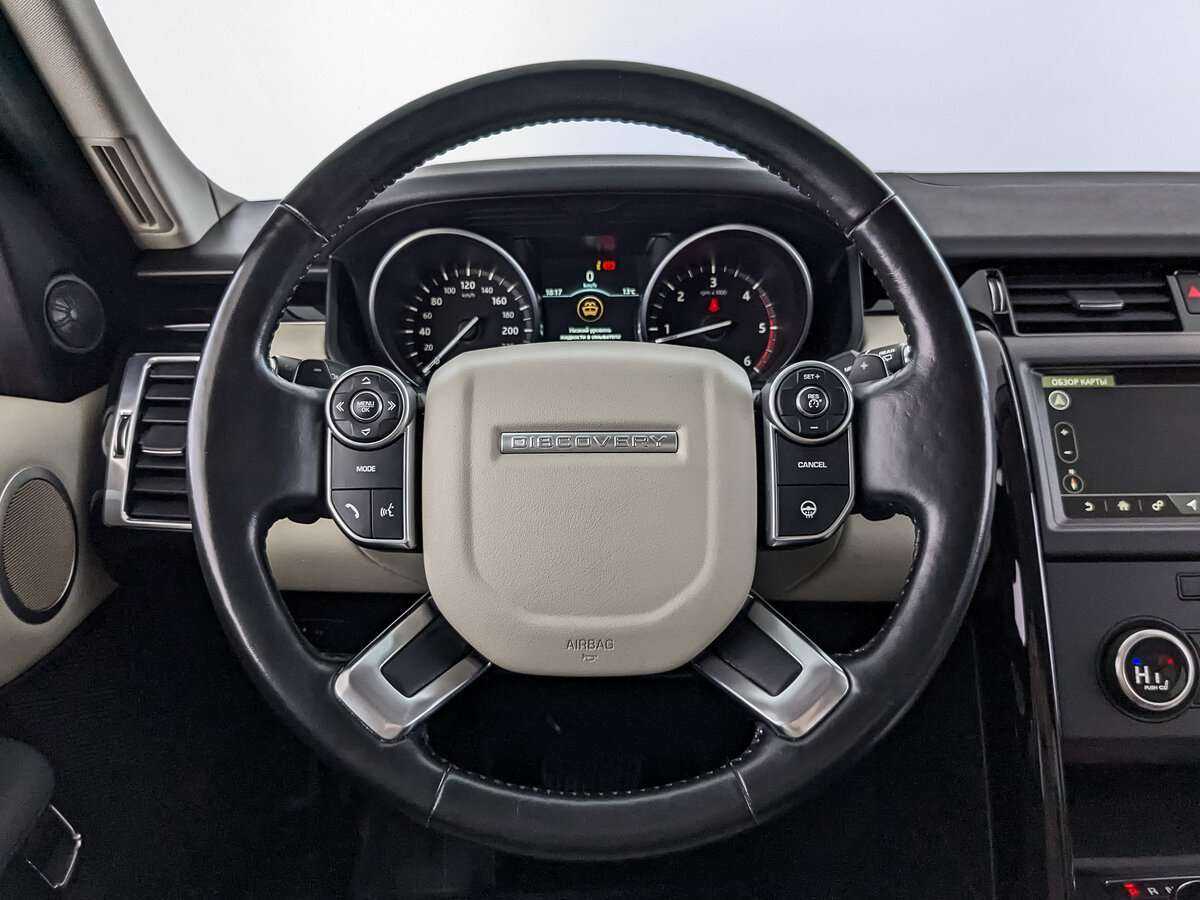 Land Rover Discovery с пробегом — 2018 год. Фото: #16