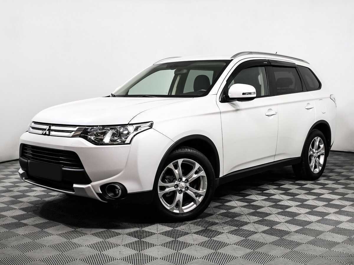 Mitsubishi Outlander с пробегом — 2014 год. Фото: #0