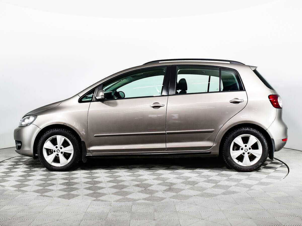 Volkswagen Golf Plus с пробегом — 2011 год. Фото: #7