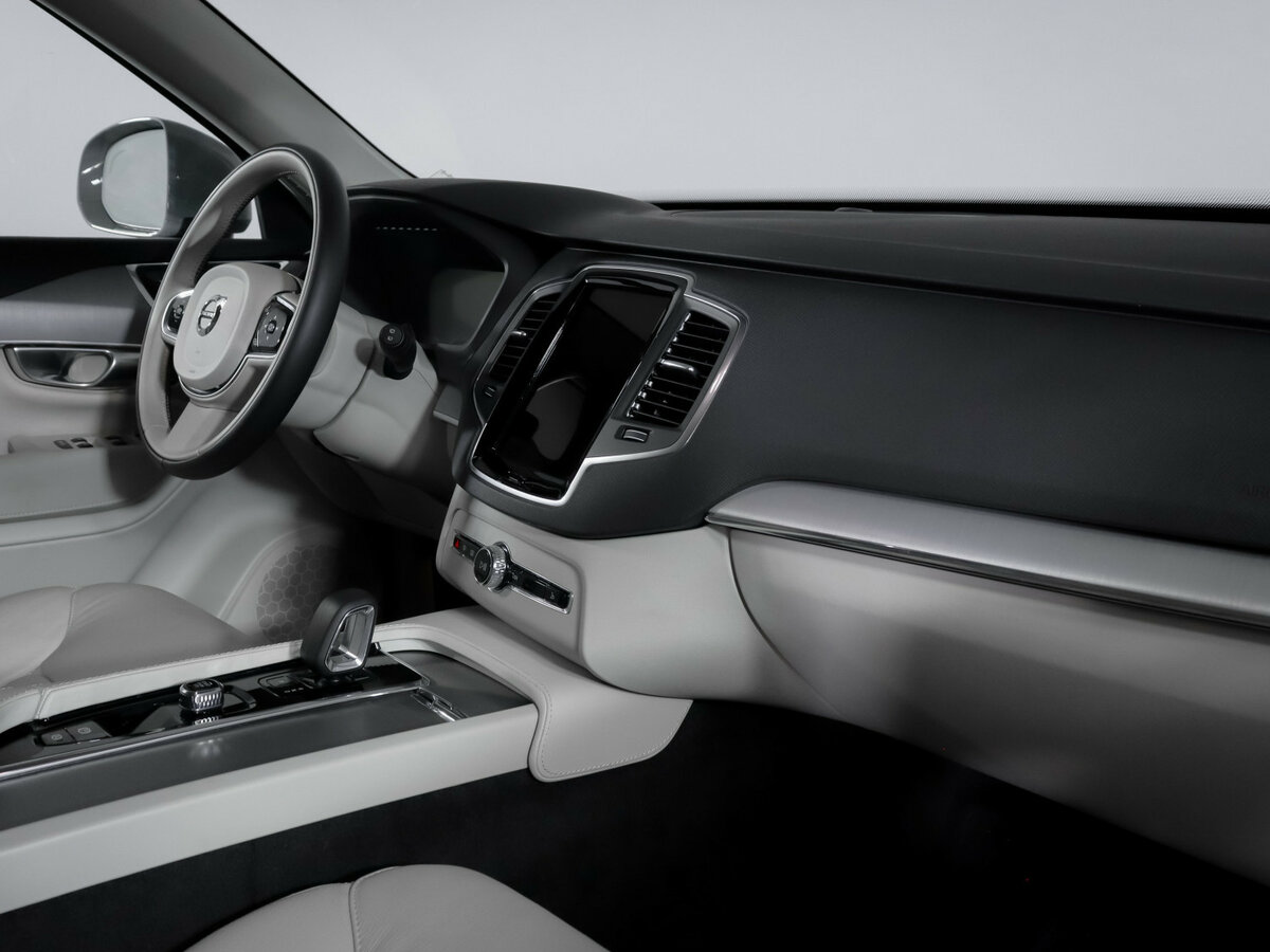 Volvo XC90 с пробегом — 2023 год. Фото: #8