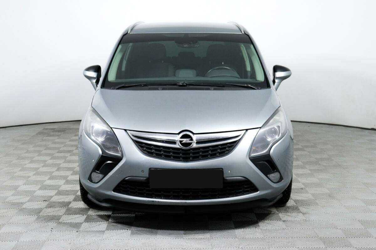 Opel Zafira с пробегом — 2012 год. Фото: #1