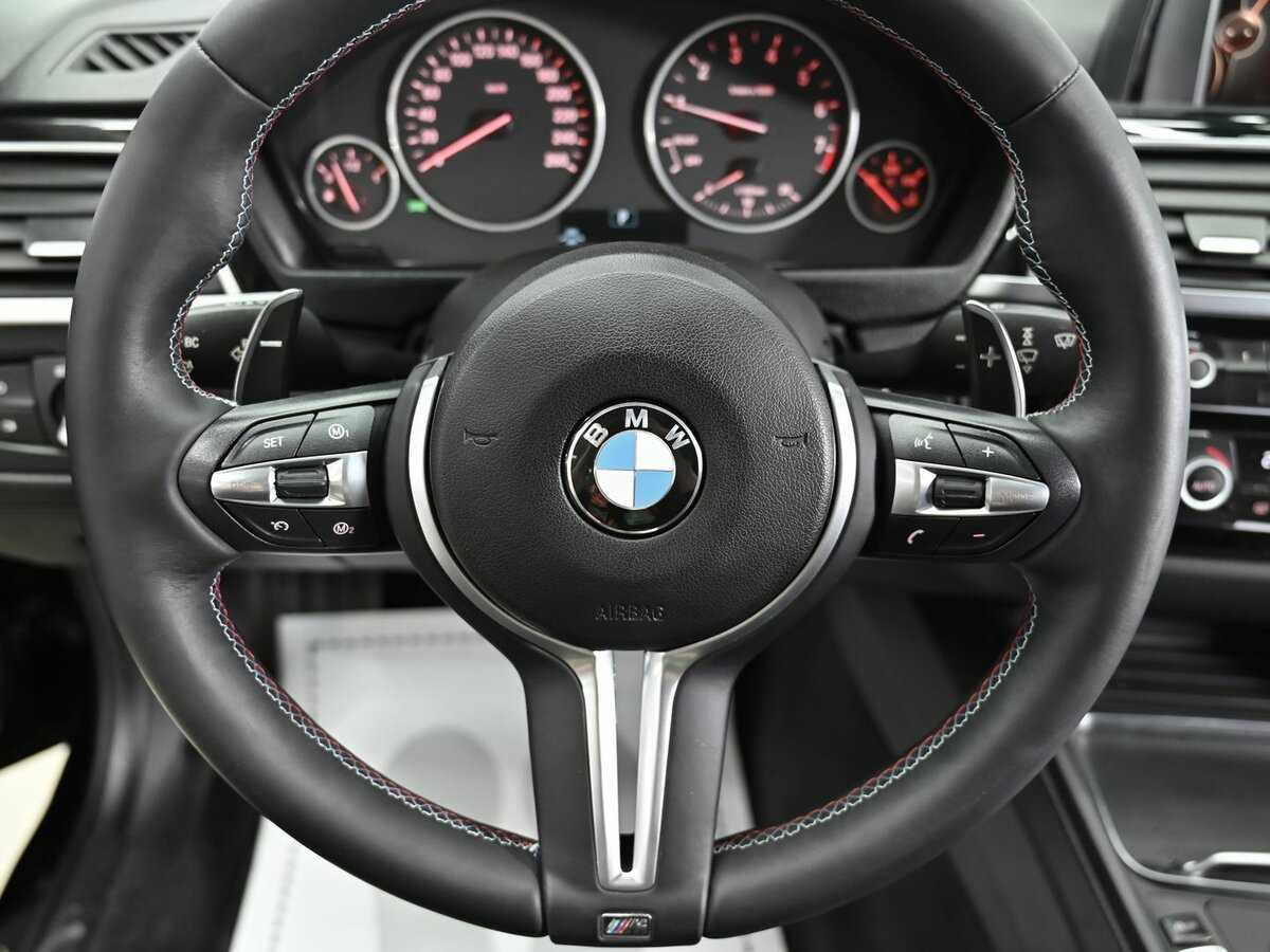 BMW 3 серии с пробегом — 2017 год. Фото: #9
