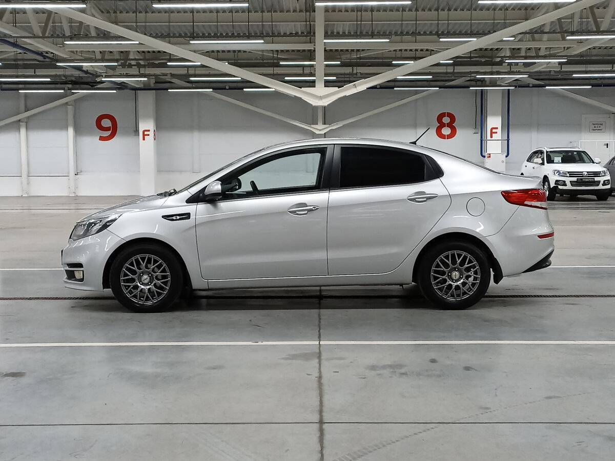 Kia Rio с пробегом — 2015 год. Фото: #7