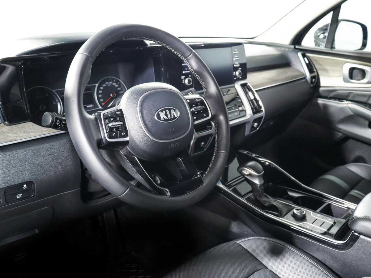 Kia Sorento с пробегом — 2020 год. Фото: #10