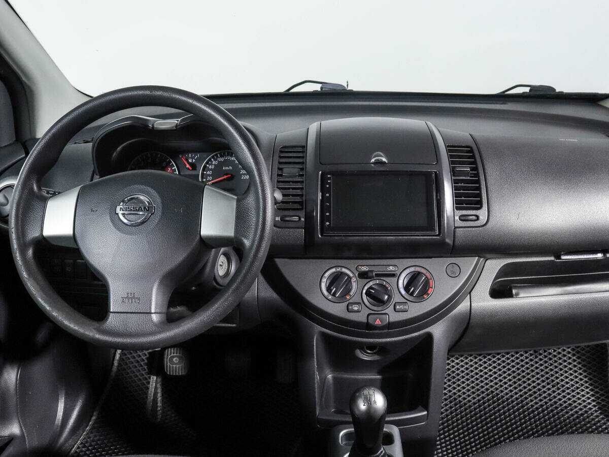Nissan Note с пробегом — 2011 год. Фото: #9