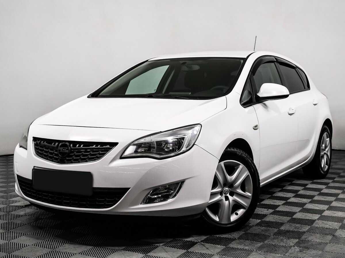 Opel Astra с пробегом — 2011 год. Фото: #0