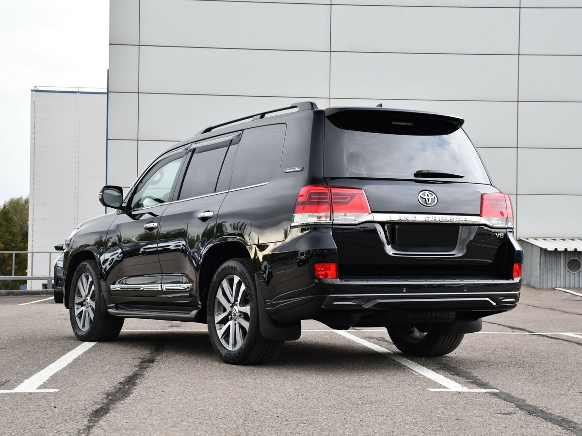 Toyota Land Cruiser с пробегом — 2017 год. Фото: #6