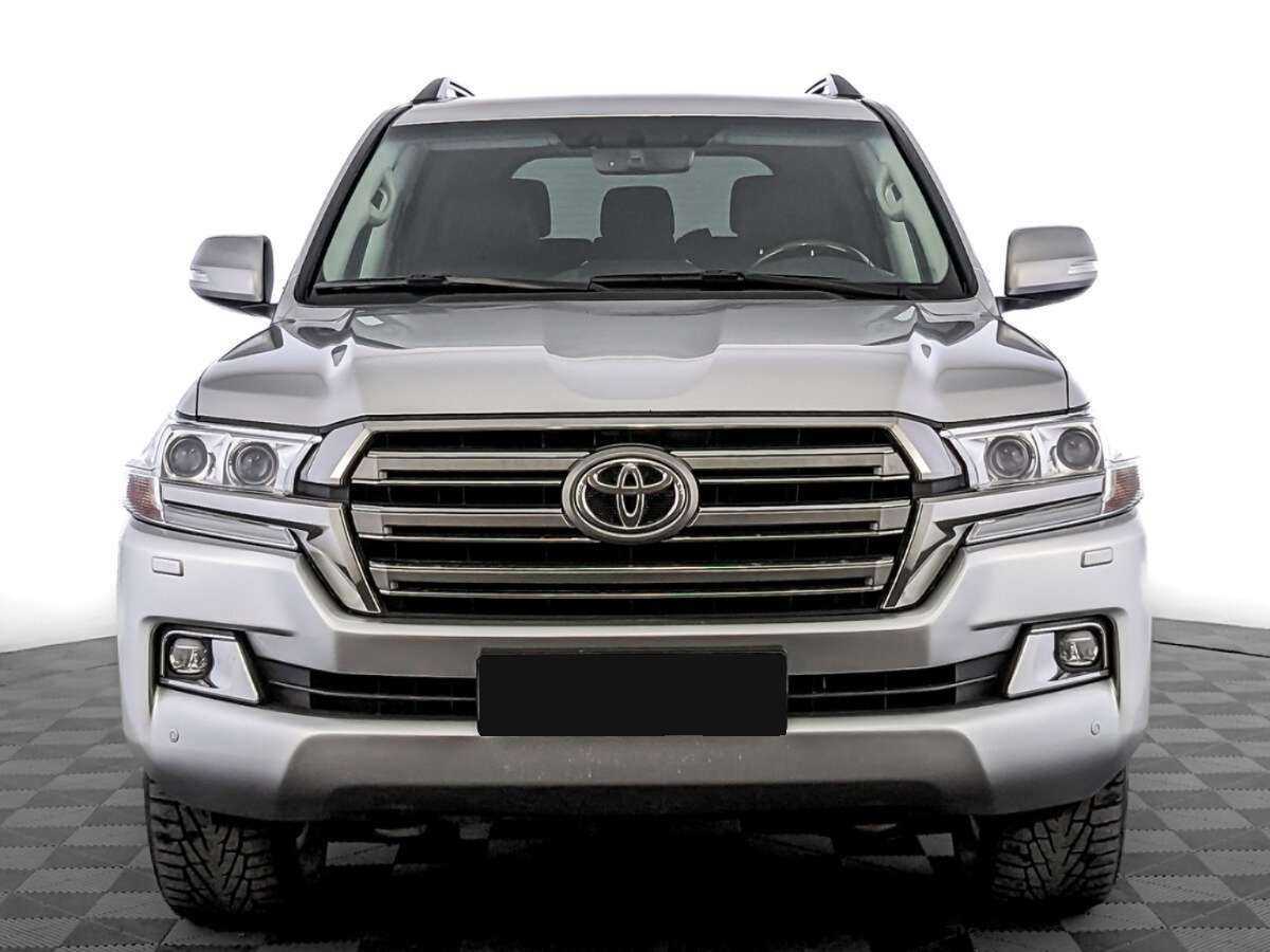 Toyota Land Cruiser с пробегом — 2018 год. Фото: #1