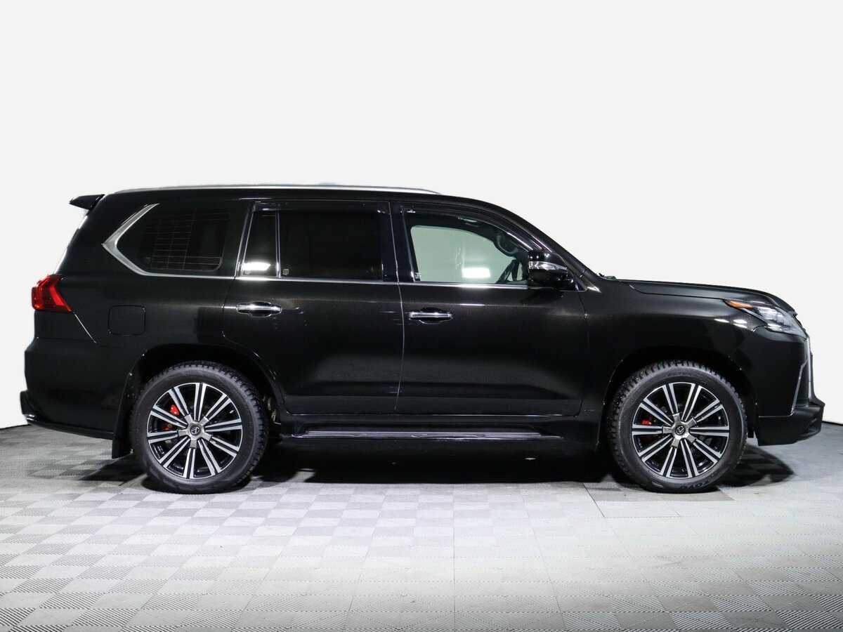 Lexus LX с пробегом — 2017 год. Фото: #3