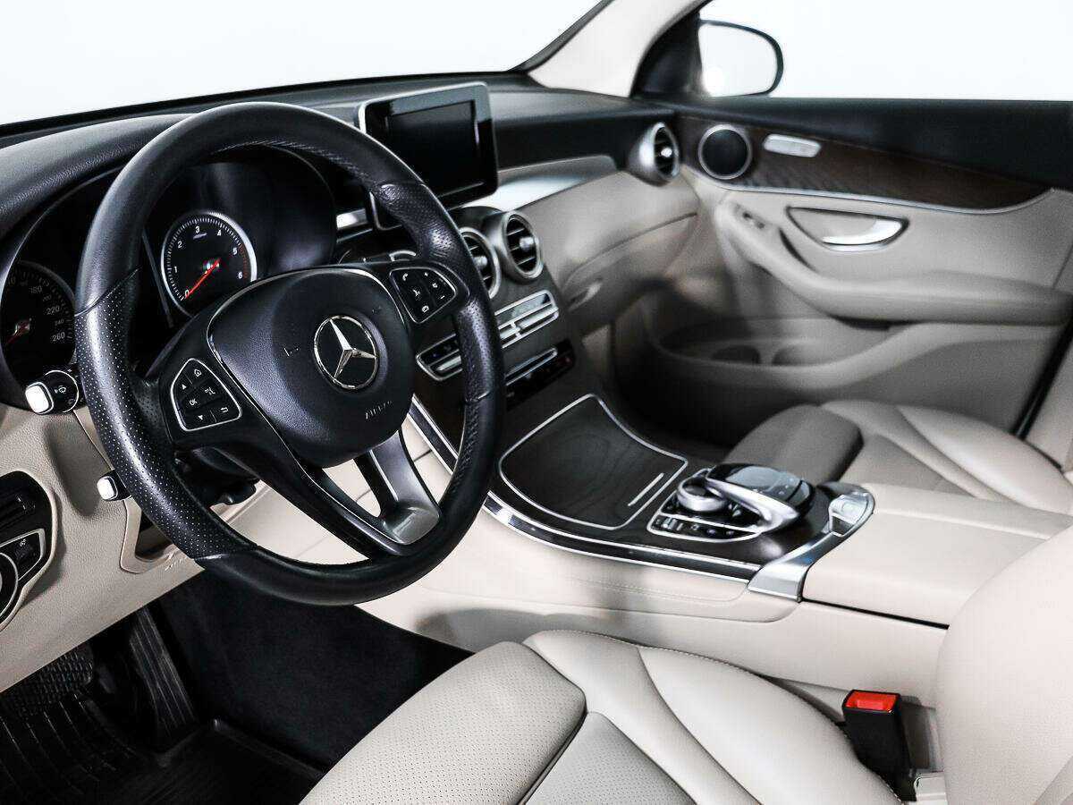 Mercedes-Benz GLC с пробегом — 2017 год. Фото: #8