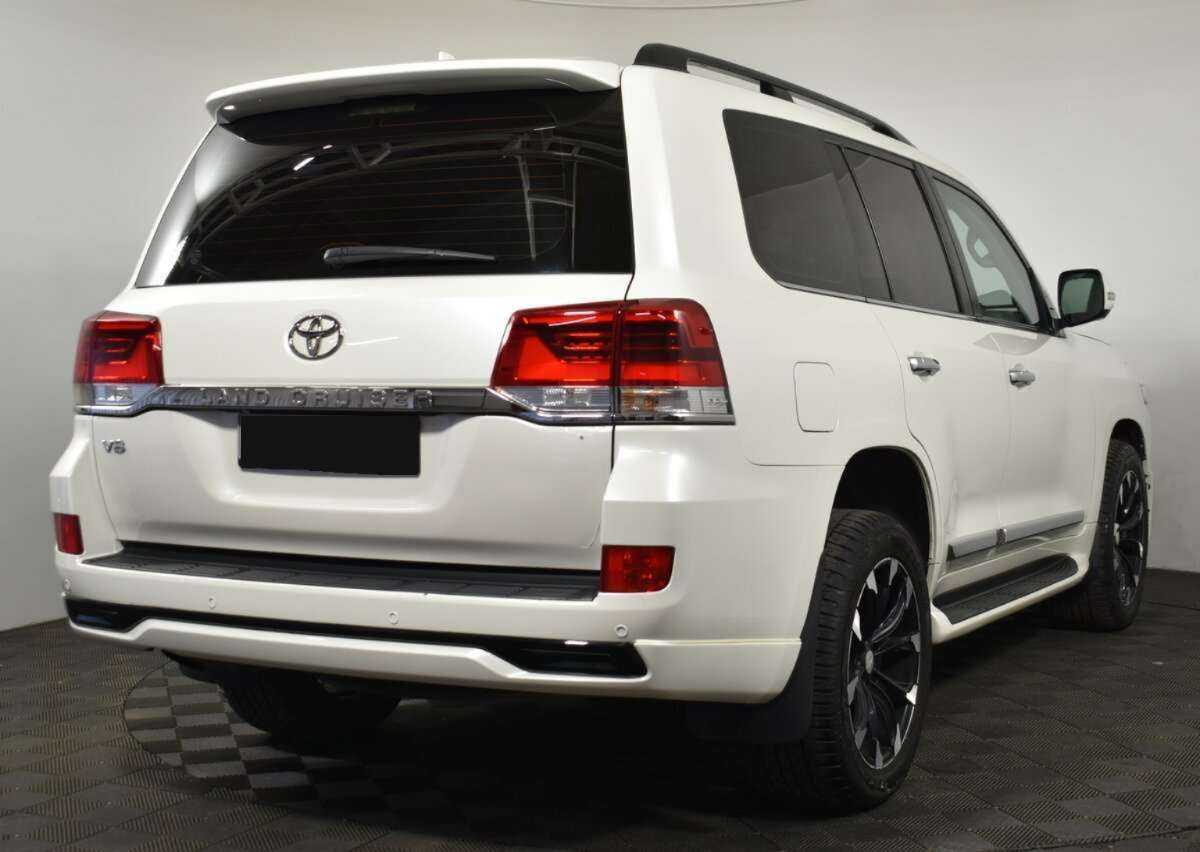 Toyota Land Cruiser с пробегом — 2016 год. Фото: #3