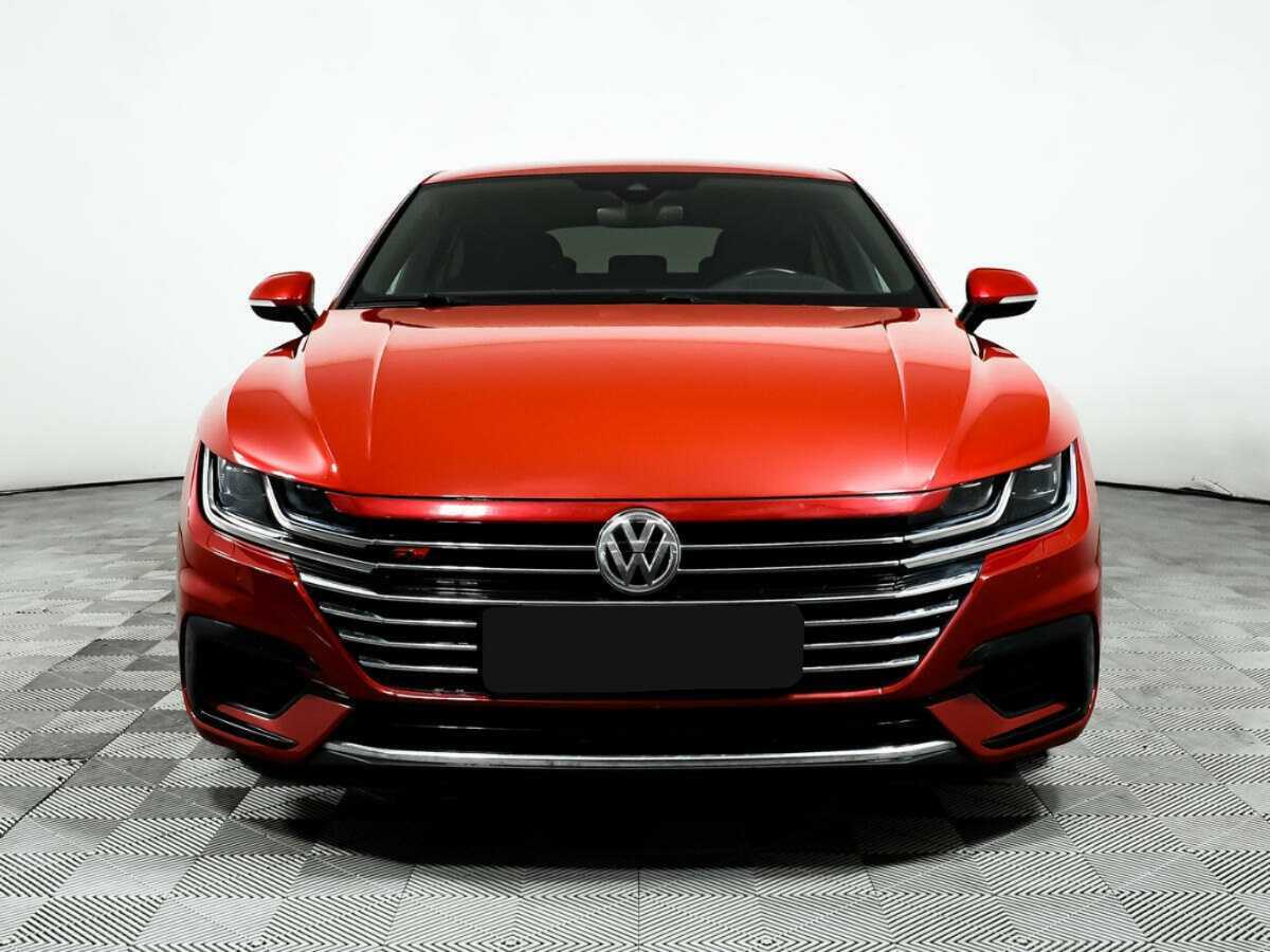 Volkswagen Arteon с пробегом — 2017 год. Фото: #1