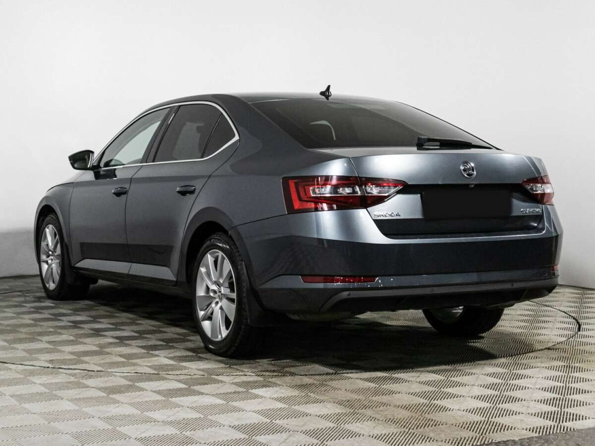 Skoda Superb с пробегом — 2018 год. Фото: #6