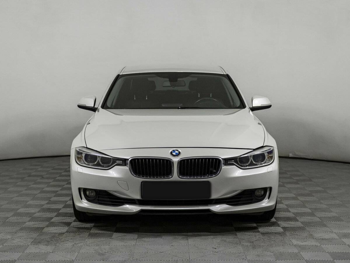 BMW 3 серии с пробегом — 2014 год. Фото: #1