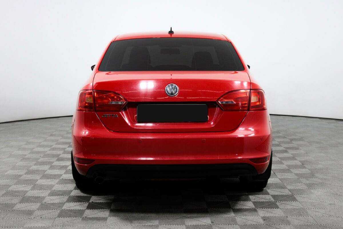 Volkswagen Jetta с пробегом — 2014 год. Фото: #5