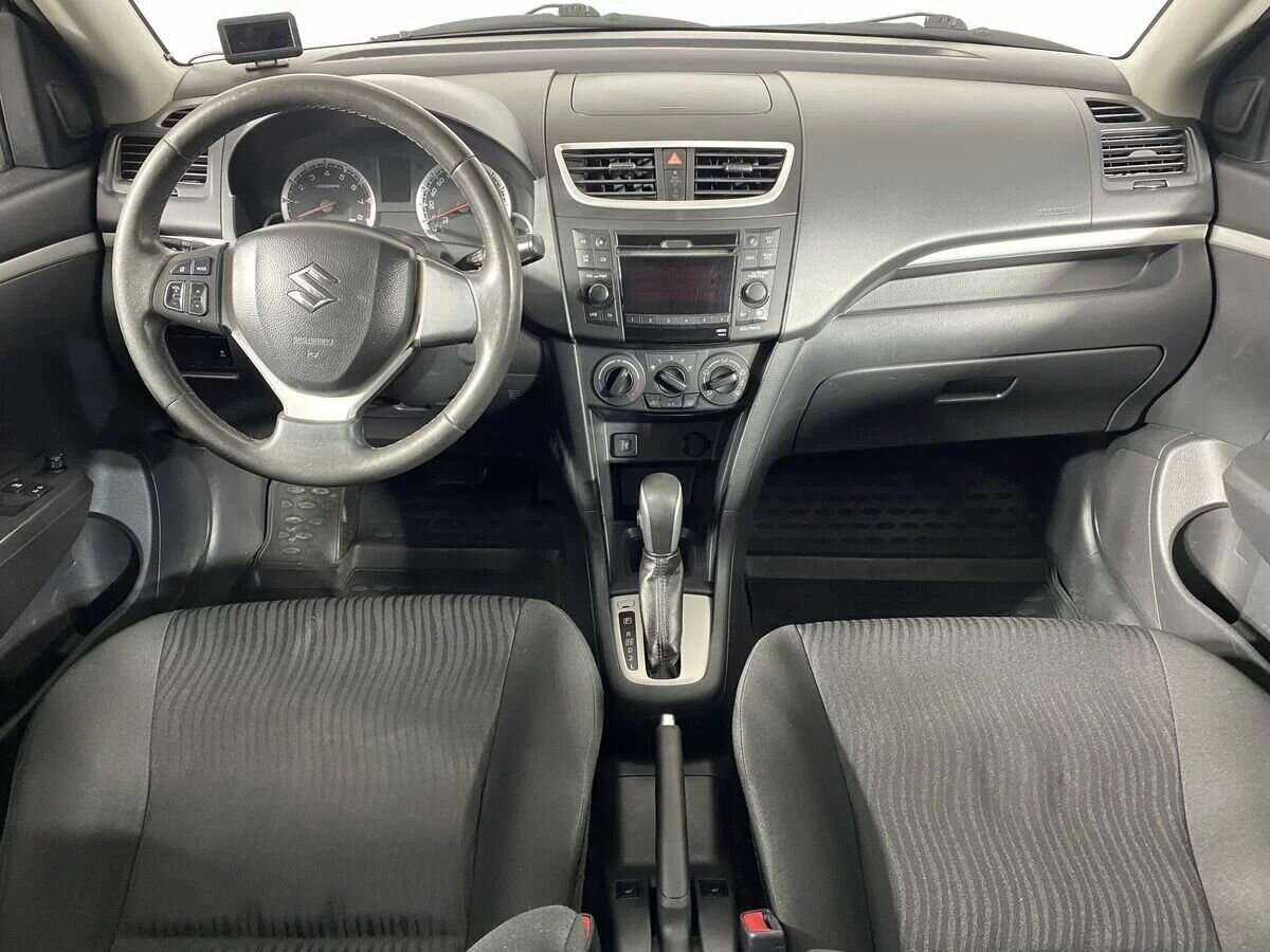 Suzuki Swift с пробегом — 2011 год. Фото: #8