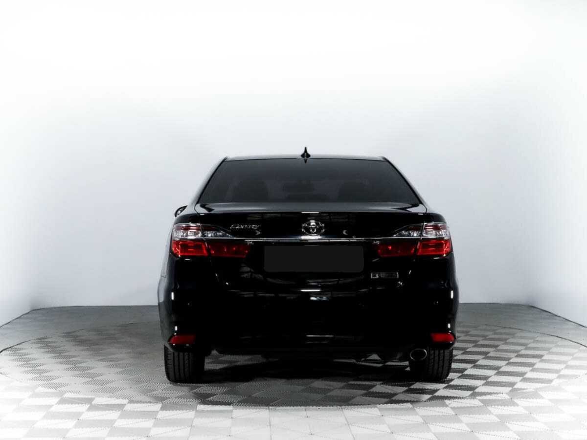 Toyota Camry с пробегом — 2017 год. Фото: #5