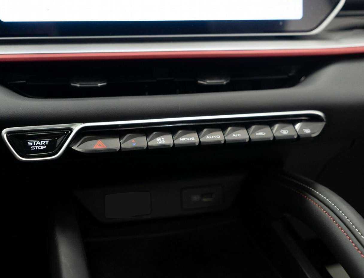 Geely Coolray с пробегом — 2024 год. Фото: #9