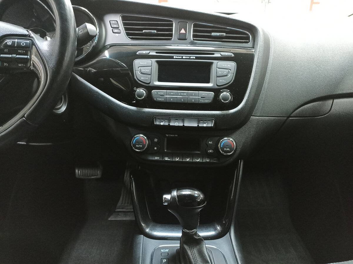 Kia Ceed с пробегом — 2015 год. Фото: #14