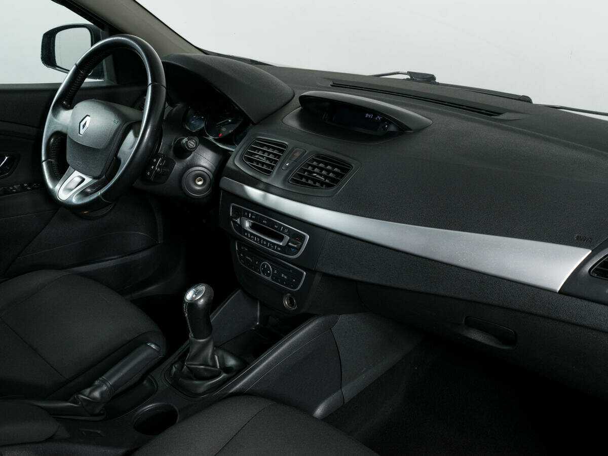 Renault Megane с пробегом — 2012 год. Фото: #8