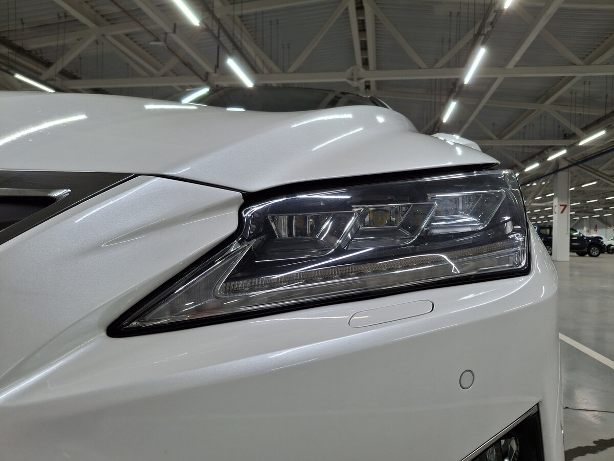 Lexus RX с пробегом — 2016 год. Фото: #16