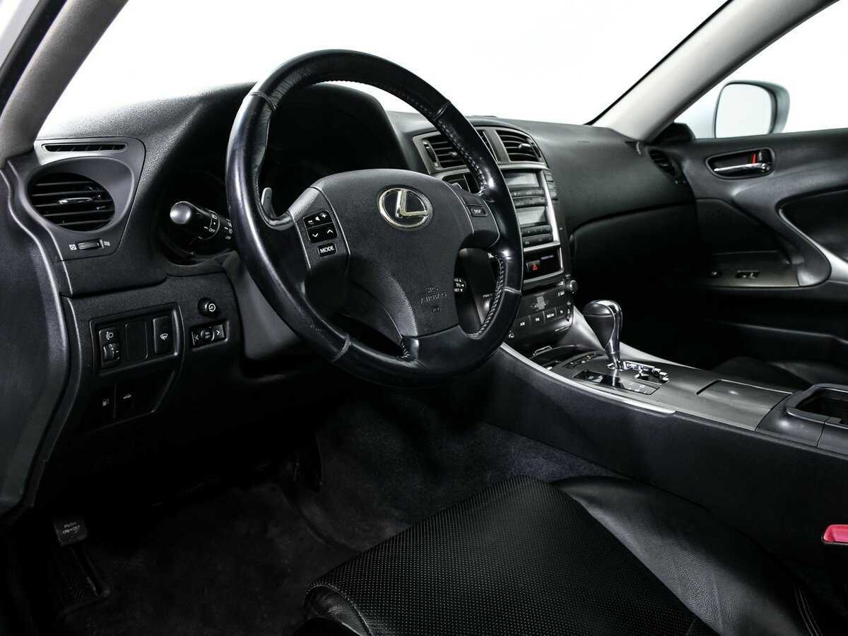 Lexus IS с пробегом — 2008 год. Фото: #11