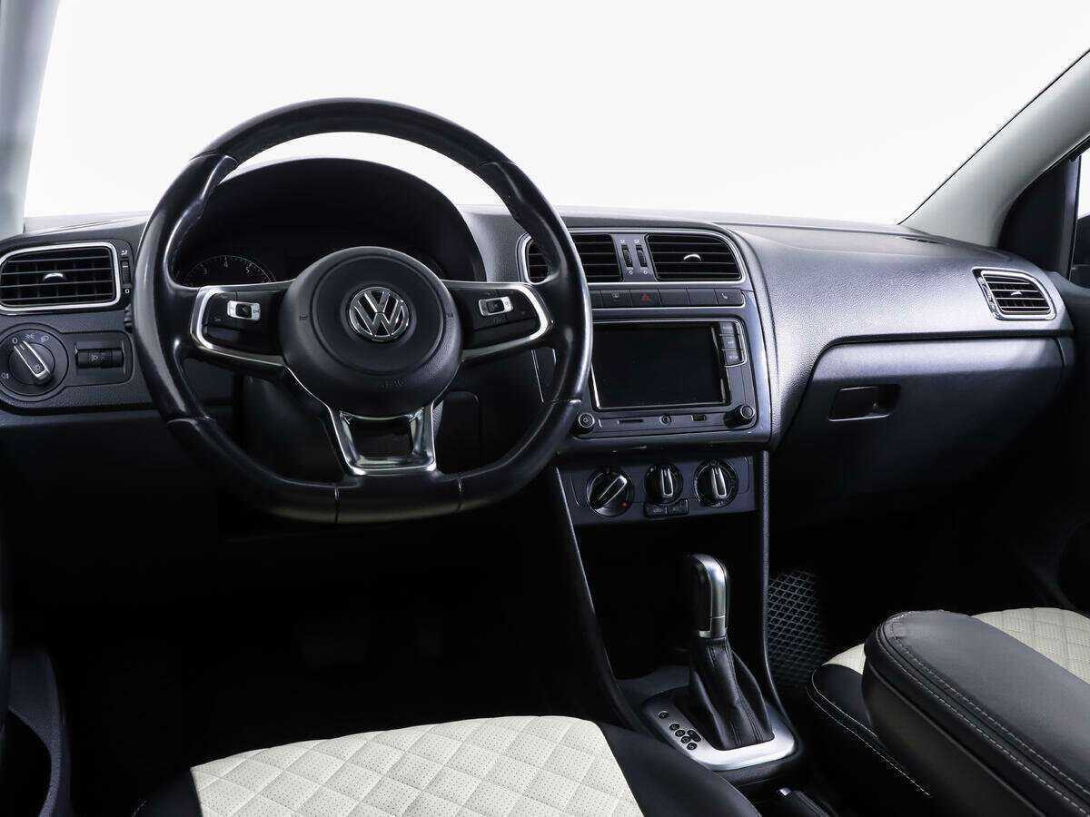 Volkswagen Polo с пробегом — 2020 год. Фото: #10