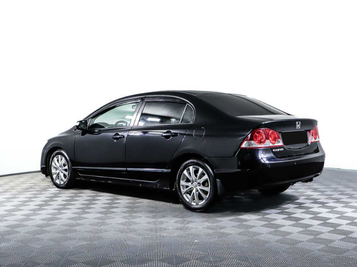 Honda Civic с пробегом — 2008 год. Фото: #6