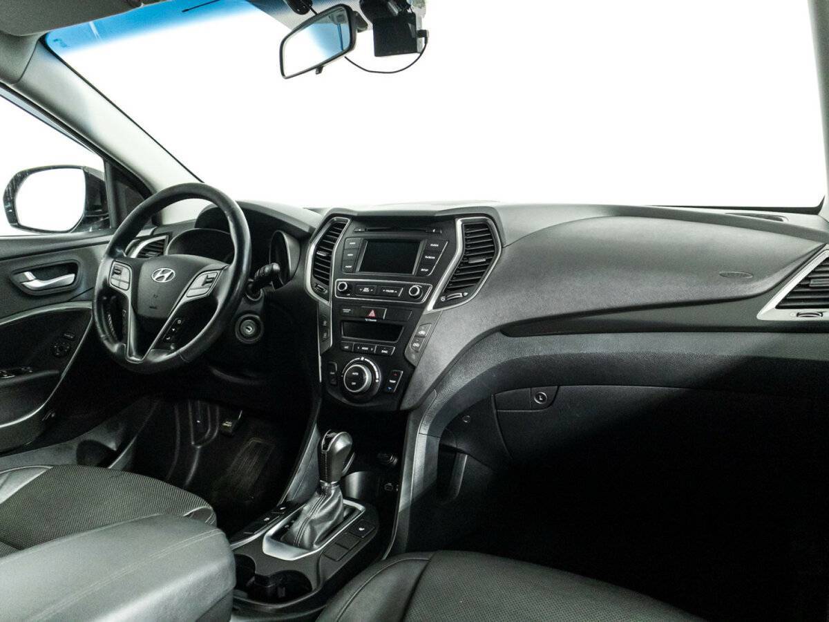 Hyundai Santa Fe с пробегом — 2017 год. Фото: #8