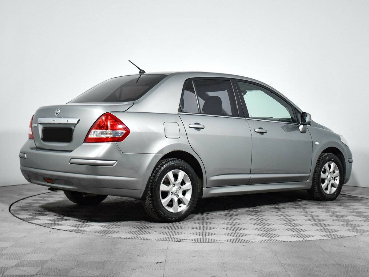 Nissan Tiida с пробегом — 2013 год. Фото: #4