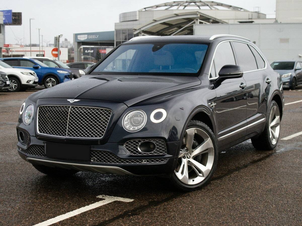 Bentley Bentayga с пробегом — 2016 год. Фото: #0