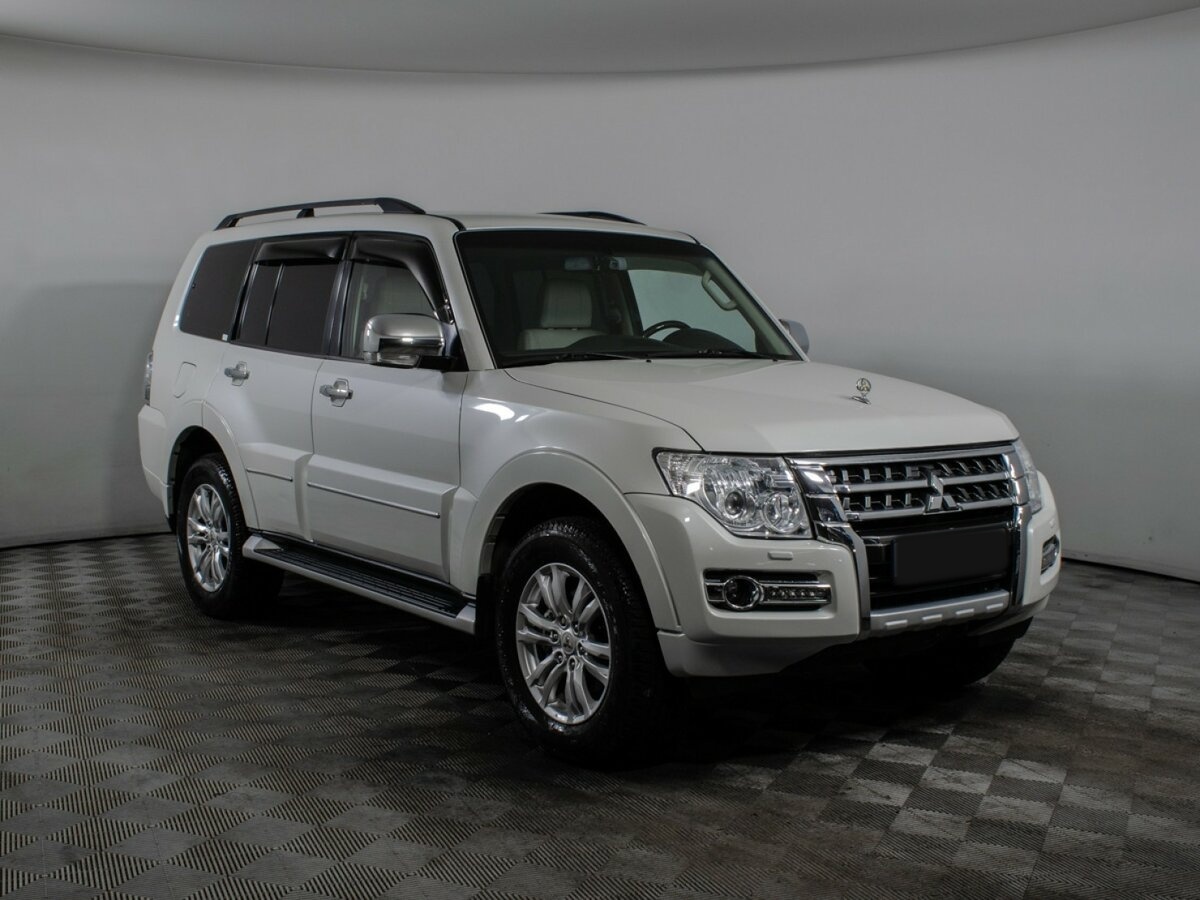 Mitsubishi Pajero с пробегом — 2019 год. Фото: #2