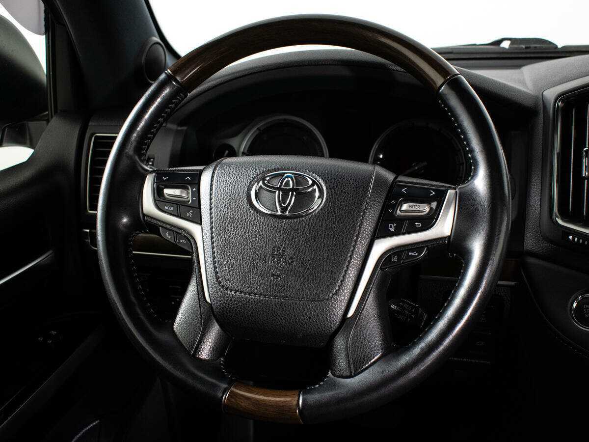 Toyota Land Cruiser с пробегом — 2019 год. Фото: #11