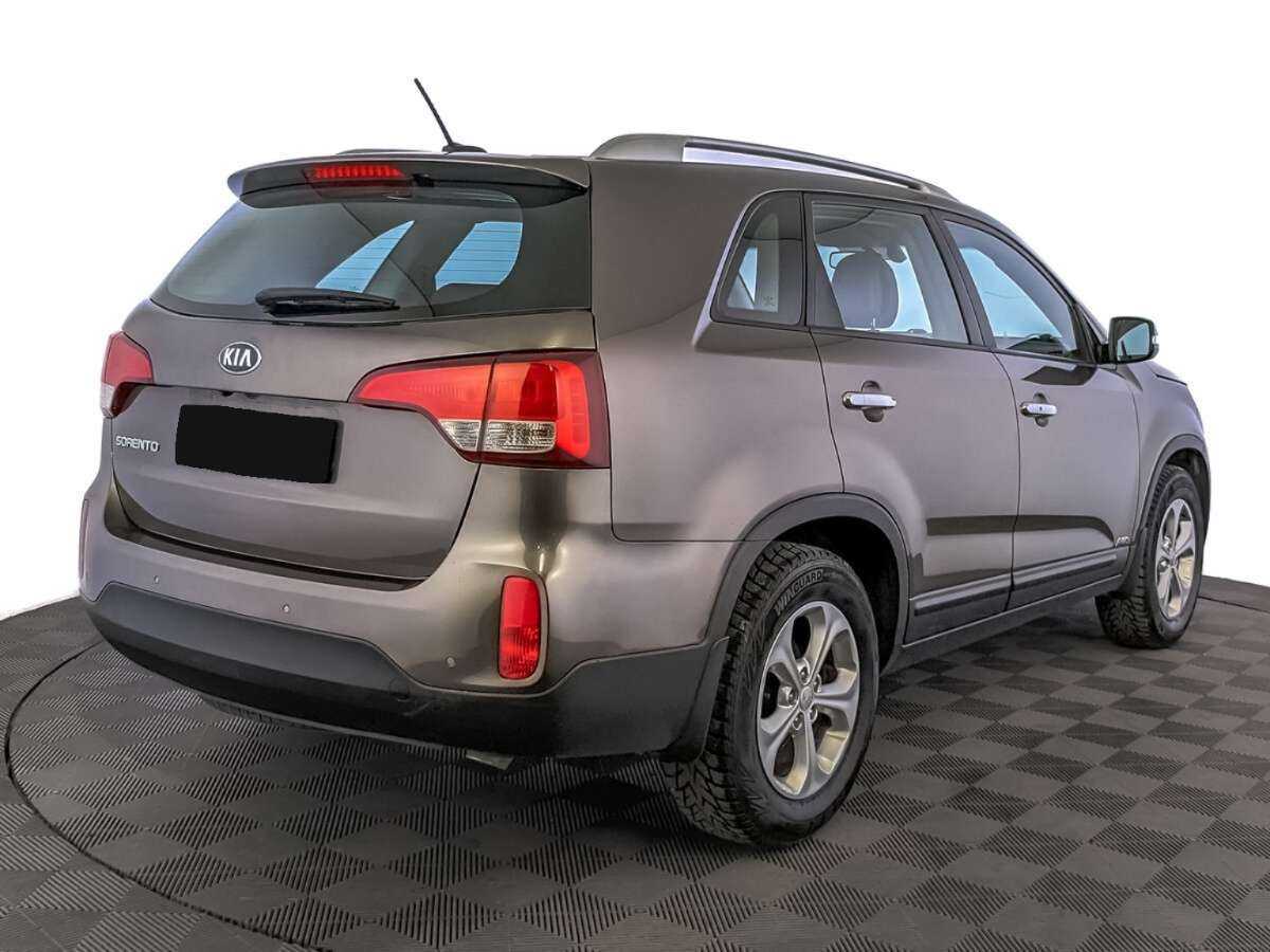 Kia Sorento с пробегом — 2017 год. Фото: #4