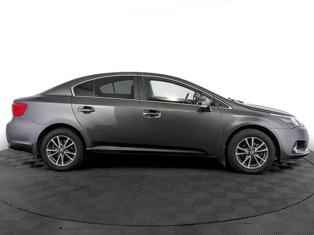 Toyota Avensis с пробегом — 2012 год. Фото: #3