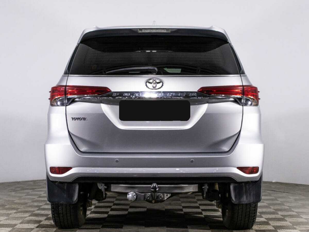 Toyota Fortuner с пробегом — 2019 год. Фото: #5