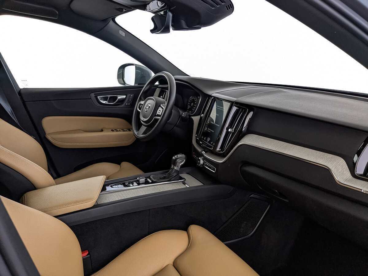 Volvo XC60 с пробегом — 2018 год. Фото: #9