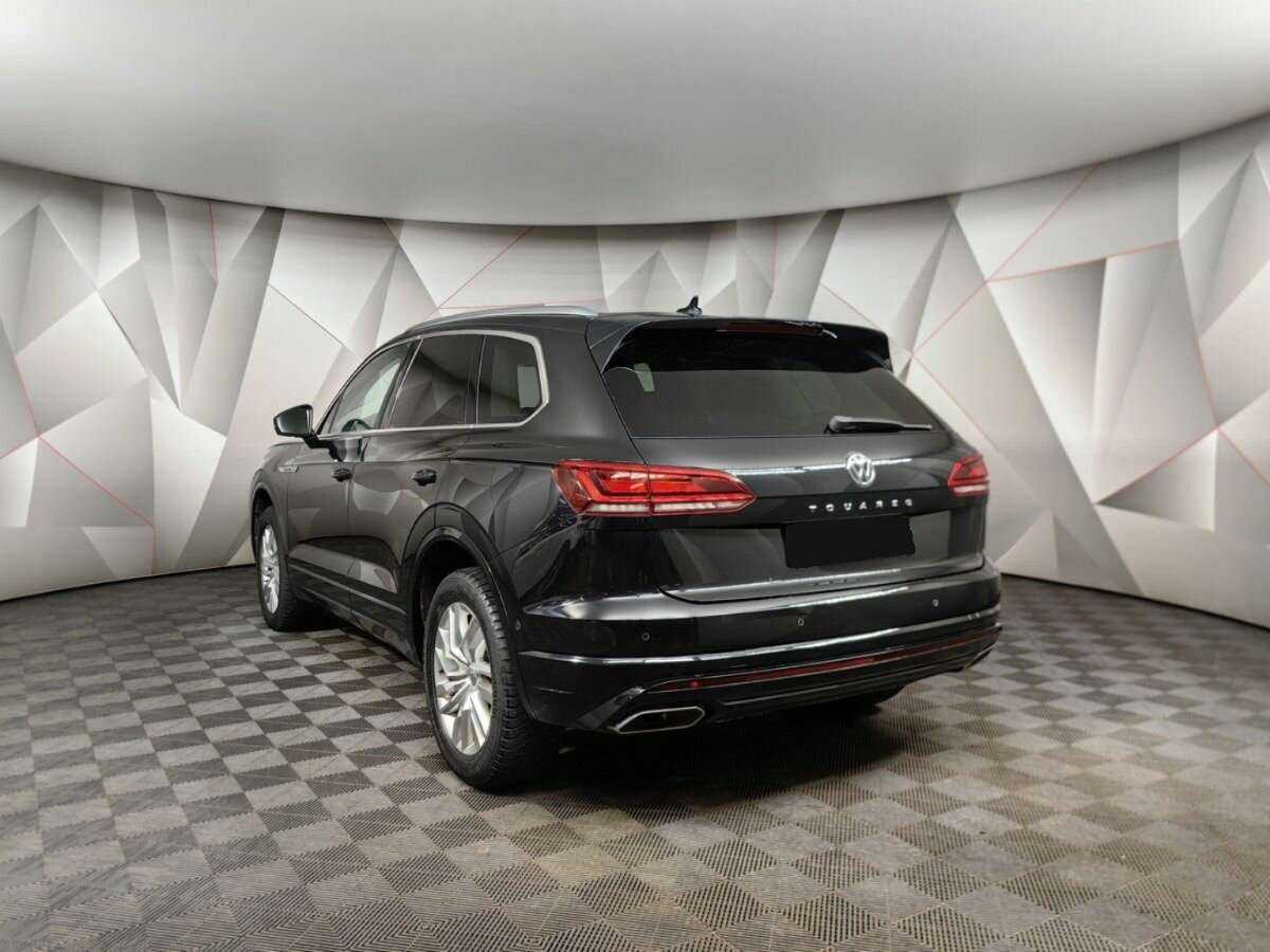 Volkswagen Touareg с пробегом — 2018 год. Фото: #3