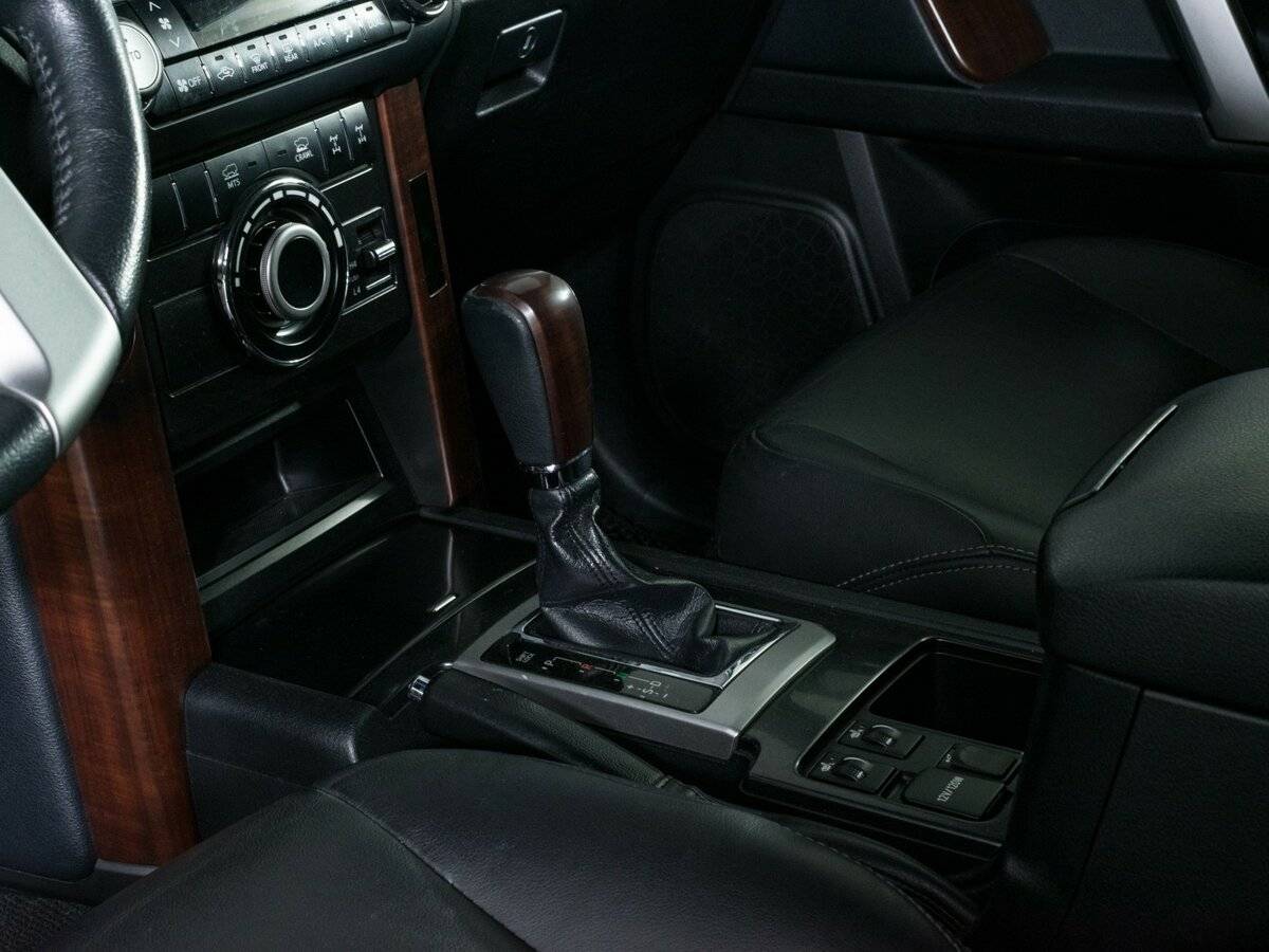 Toyota Land Cruiser Prado с пробегом — 2016 год. Фото: #16