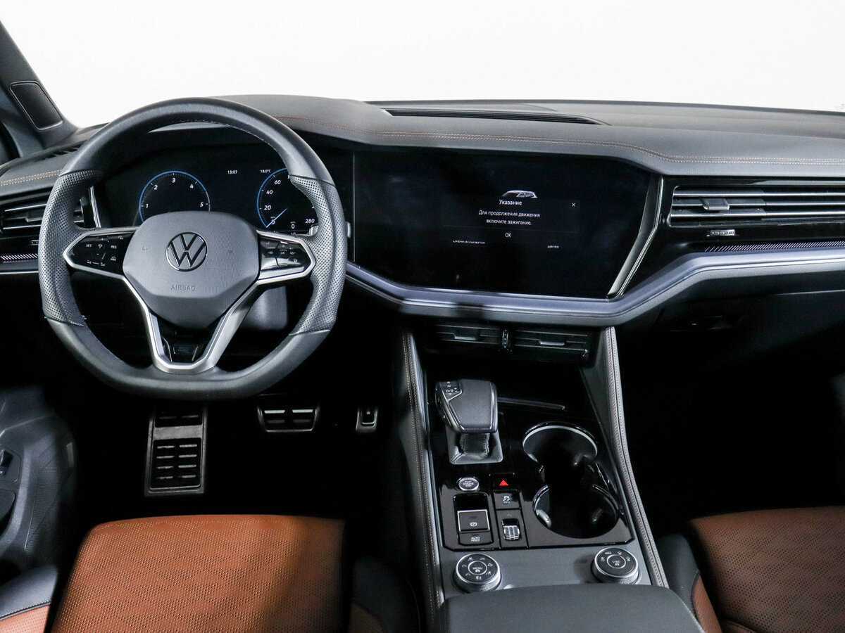 Volkswagen Touareg с пробегом — 2023 год. Фото: #11