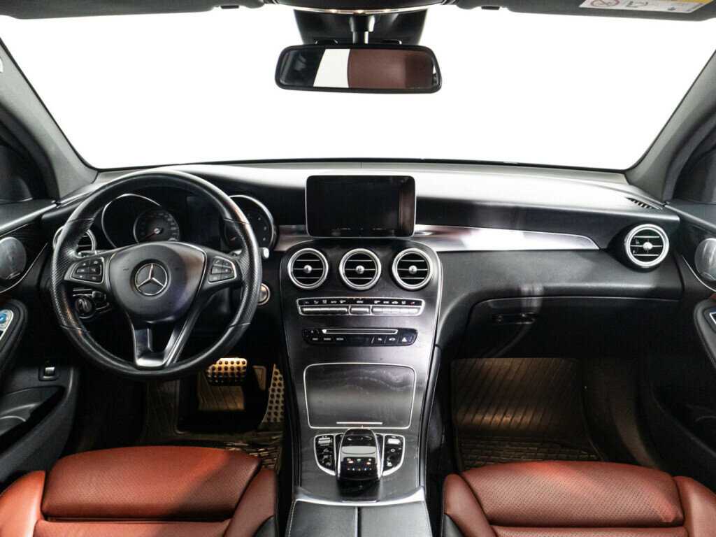 Mercedes-Benz GLC Coupe с пробегом — 2018 год. Фото: #12
