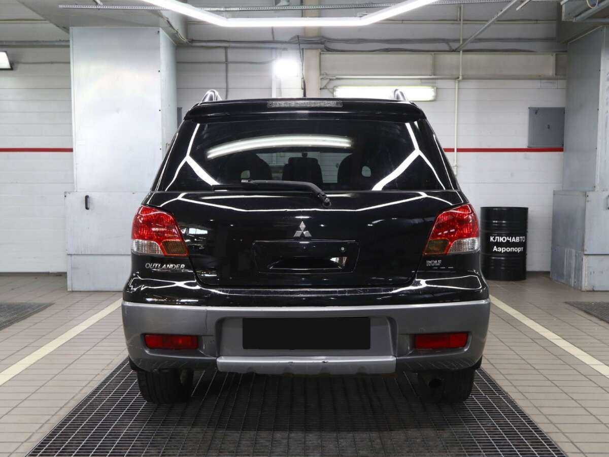 Mitsubishi Outlander с пробегом — 2005 год. Фото: #3