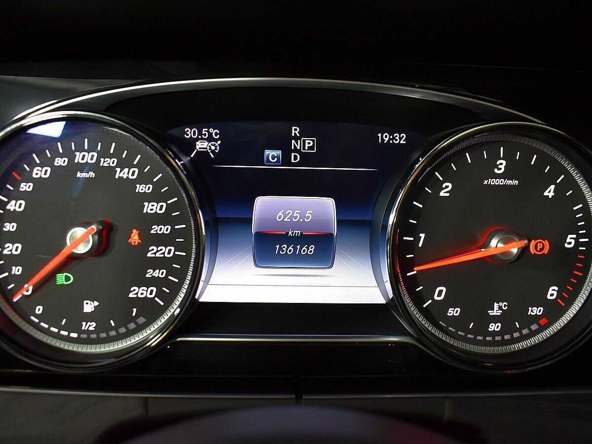 Mercedes-Benz E-Класс с пробегом — 2018 год. Фото: #11