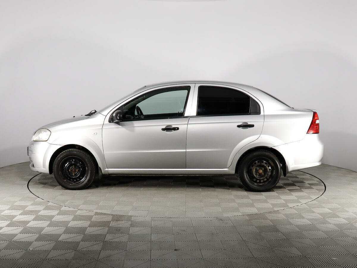 Chevrolet Aveo с пробегом — 2011 год. Фото: #3