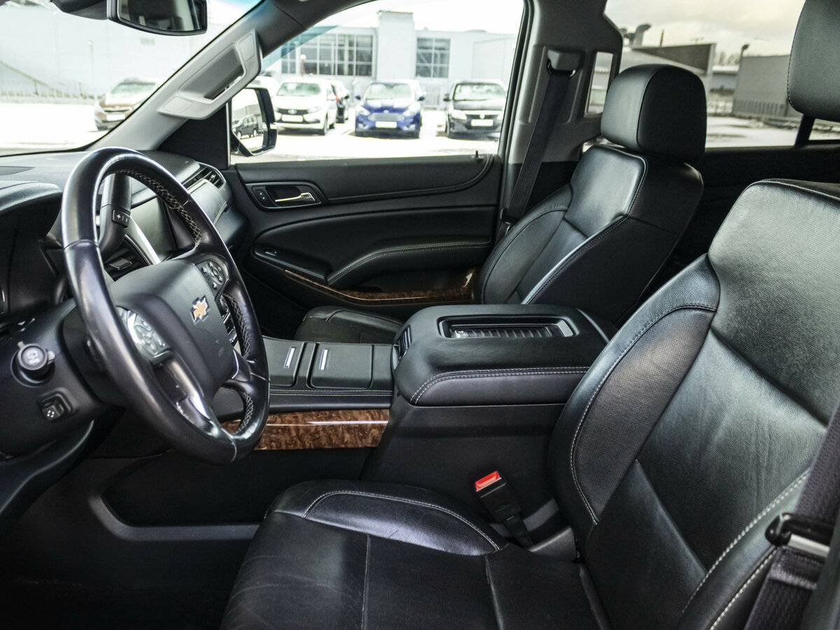 Chevrolet Tahoe с пробегом — 2016 год. Фото: #11