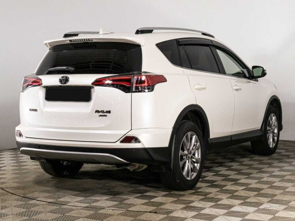 Toyota RAV4 с пробегом — 2017 год. Фото: #4