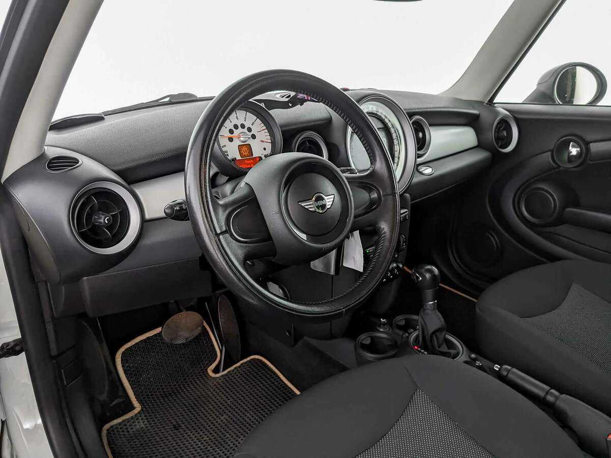 Mini Clubman с пробегом — 2011 год. Фото: #13