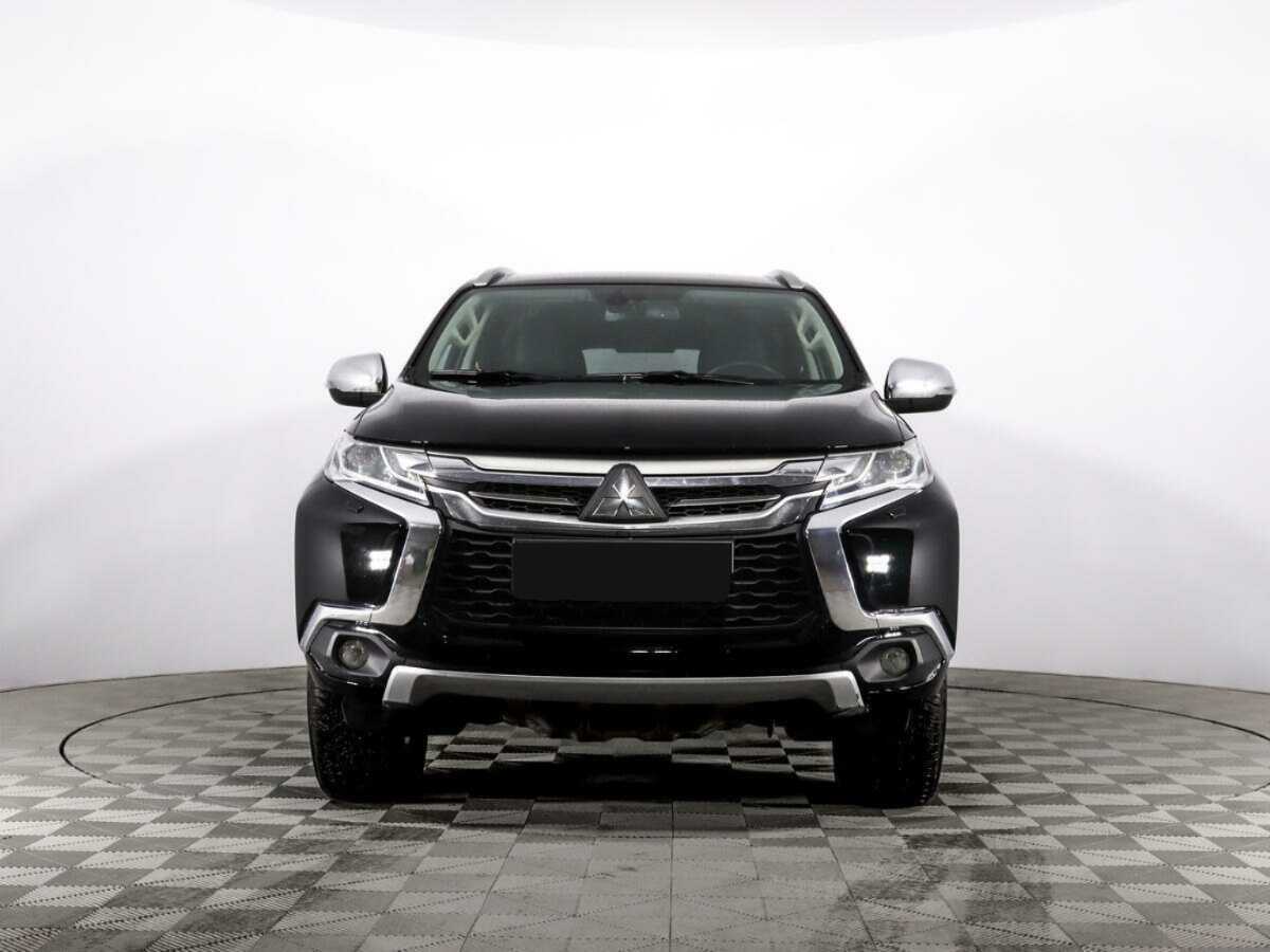Mitsubishi Pajero Sport с пробегом — 2019 год. Фото: #1